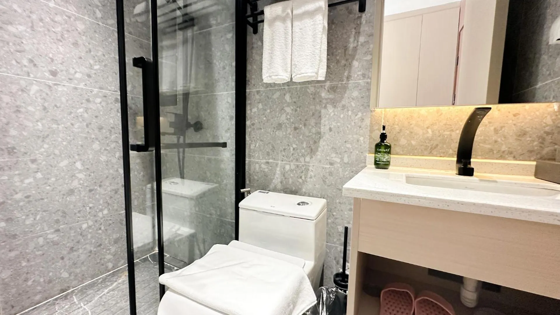 Apartment Ark Seaview Holiday Inn Sihanoukville